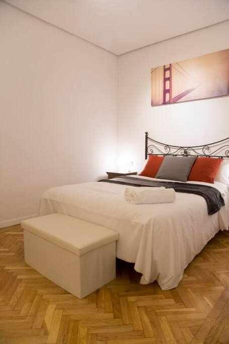 Un Elegante Piso Para Descubrir Madri Exterior foto