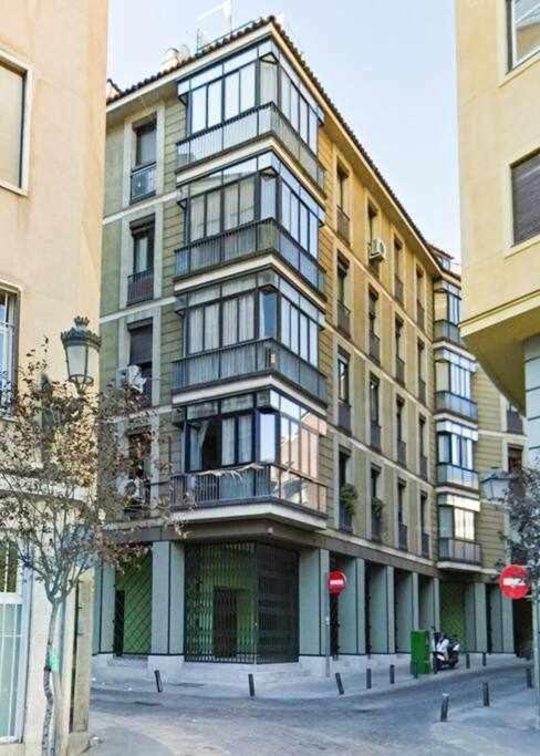 Un Elegante Piso Para Descubrir Madri Exterior foto