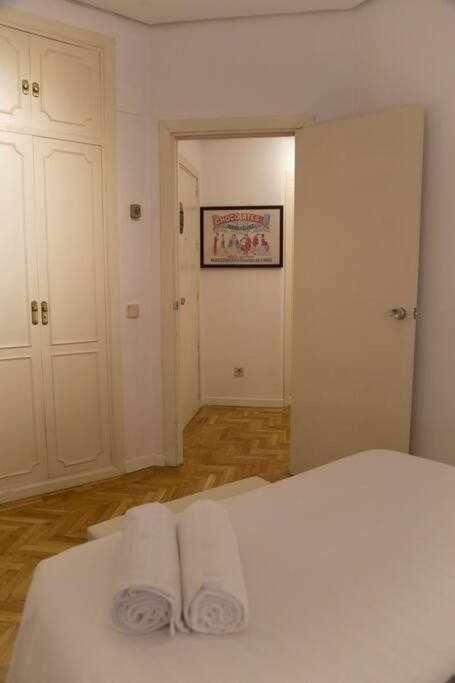 Un Elegante Piso Para Descubrir Madri Exterior foto